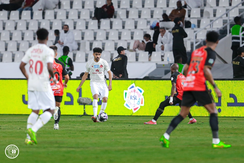 ضمك-يفرض-التعادل-على-الرياض-في-دوري روشن