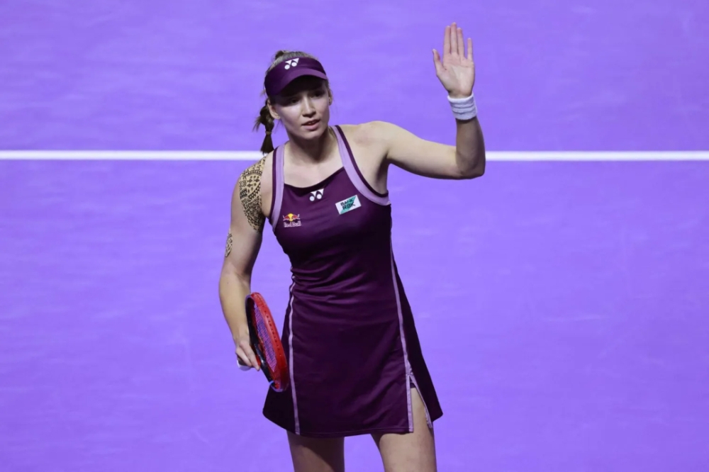 في-نهائيات-رابطة-محترفات-التنس-2025. -ريباكينا-تتألق-وانسحاب-كيز-بسبب-الإصابة