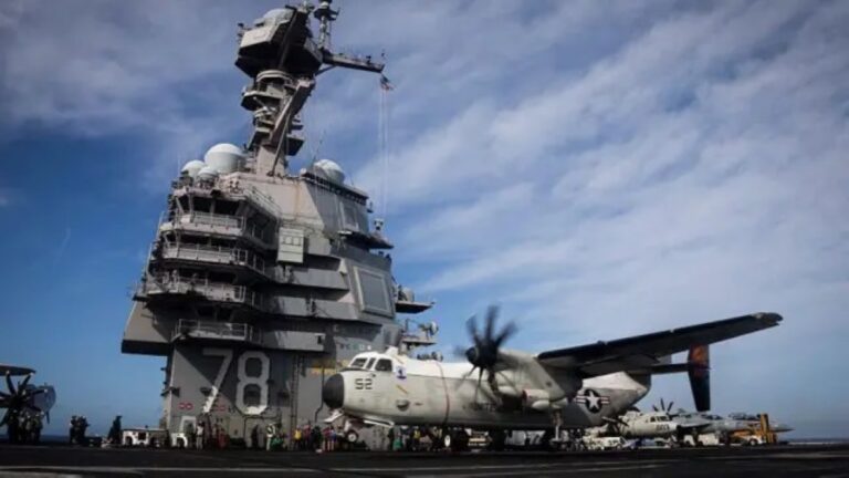 نذير-خطر.-وصول-حاملة-طائرات-أمريكية-واستعدادات-في-الجيش-الفنزويلي