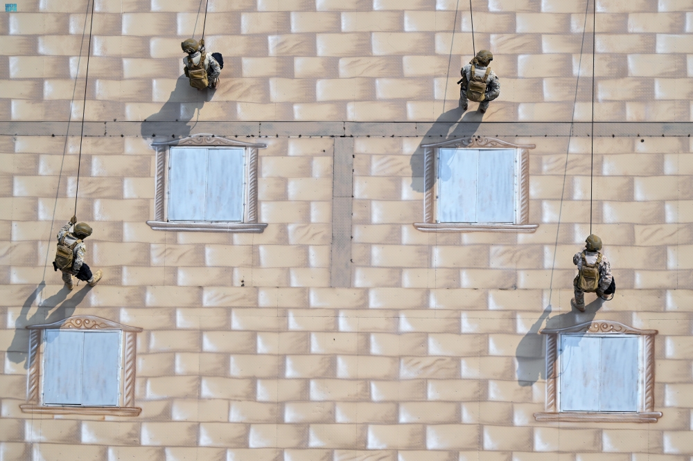 صور|-لحماية-الأمن-البحري.-اختتام-مناورات-تمرين-“الموج-الأحمر-8”