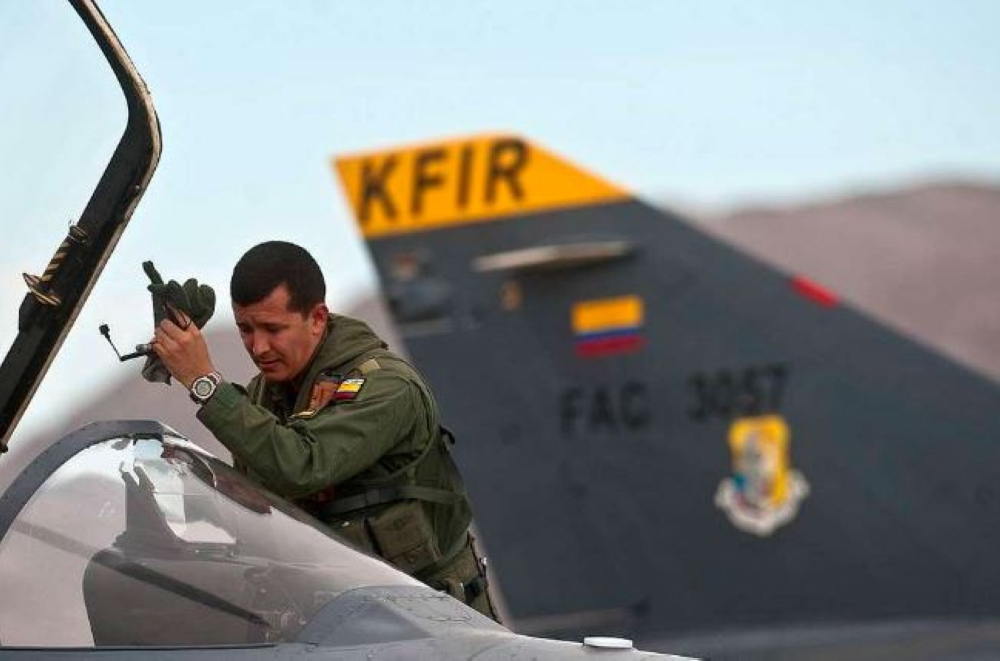 تحسبا-لتحرك-أمريكي.-كولومبيا-تشتري-طائرات-حربية-سويدية