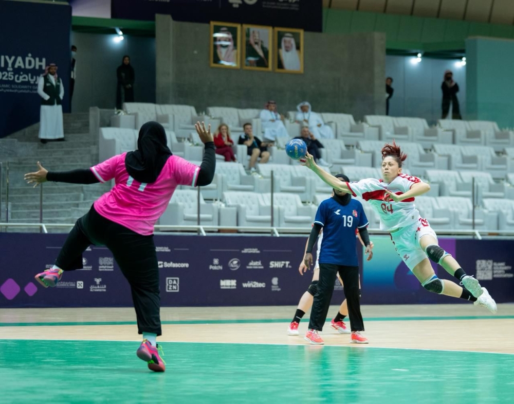 المبطي-ينتزع-ذهبية-قفز-الحواجز- 