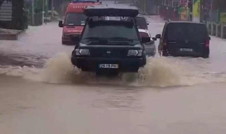 3300-حادثة.-العاصفة-كلاوديا-تخلف-قتيلًا-وجرحى-في-البرتغال