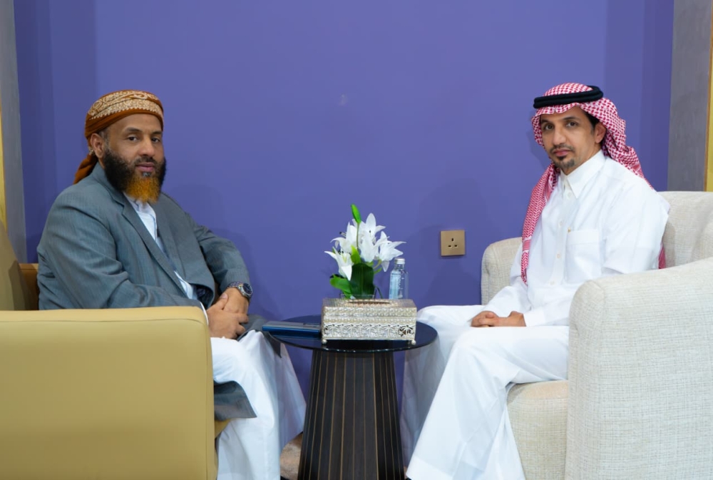 وزير-الأوقاف-والإرشاد-اليمني-لـ-“اليوم”:-بحثنا-إضافة-ناقل-جوي-بالمطارات-“المحررة”