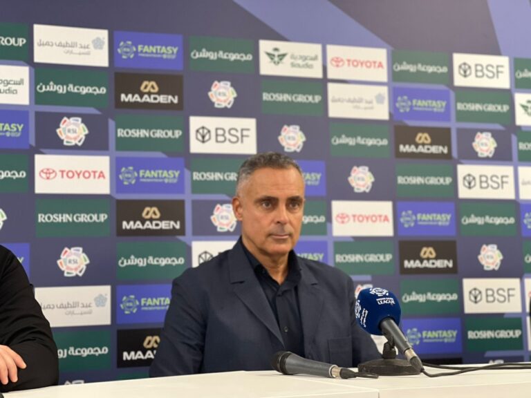 غوميز-يطلب-ضم-3-لاعبين-لـ-الفتح-من-الهلال-والشباب