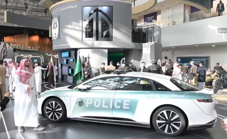 لتعزيز-الأمن-وسرعة-الاستجابة.-مراكز-الشرط-المتحركة-تعكس-التطور-في-معرض-سيتي-سكيب