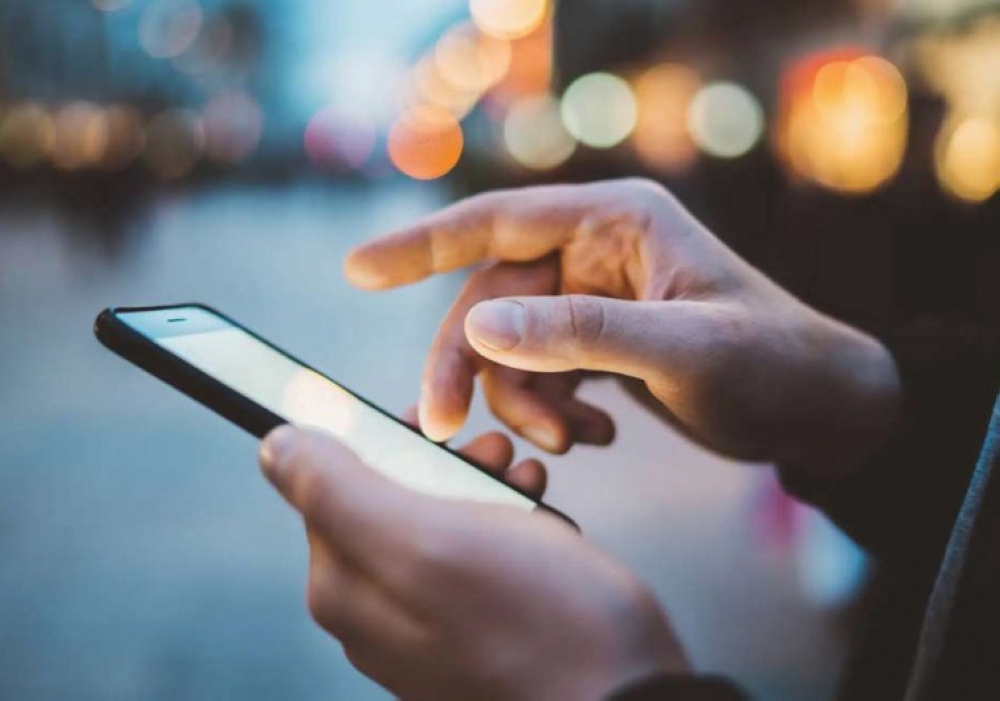 الطلب-الشديد-على-رقائق-الذاكرة-يهدد-برفع-أسعار-الهواتف-الذكية