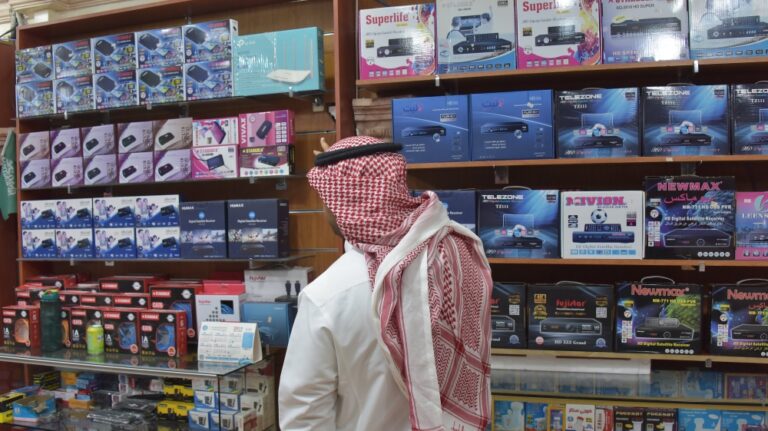 في-يومه-العالمي.-التلفزيون-يصارع-للبقاء-في-معركة-الشاشات-والمنصات