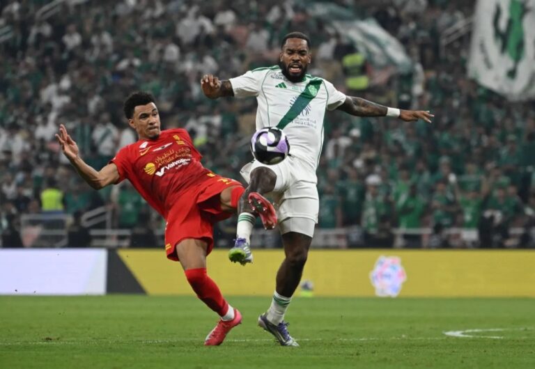 عاجل.-خبير-قانوني:-الأهلي-مهدد-بإعتباره-خاسرًا-أمام-القادسية 