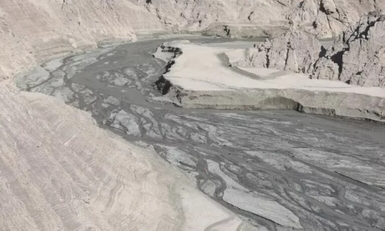 تفاقم-الجفاف-في-إيران.-مخزون-سدود-طهران-ينخفض-بنسبة-55%