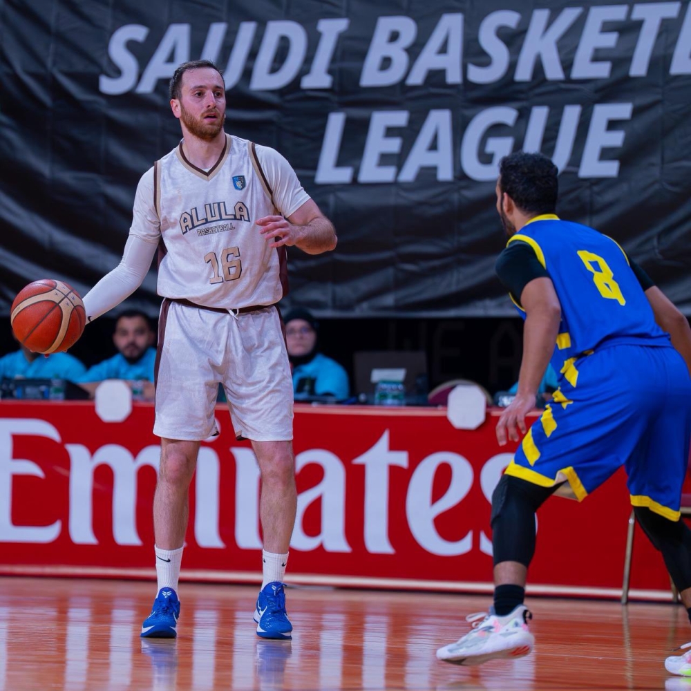 العلا-يتجاوز-النصر-ويغرد-وحيداً-في-الصدارة