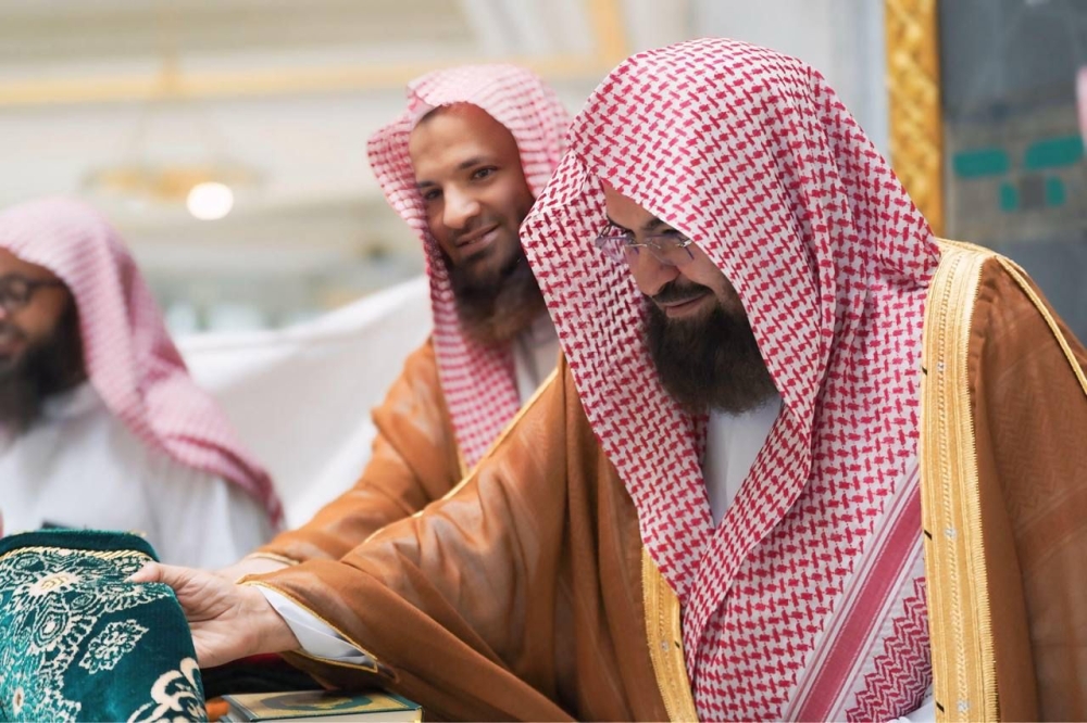 ركيزة-حضارية.-“السديس”-يُثمّن-دور-المتطوعين-في-خدمة-ضيوف-الرحمن