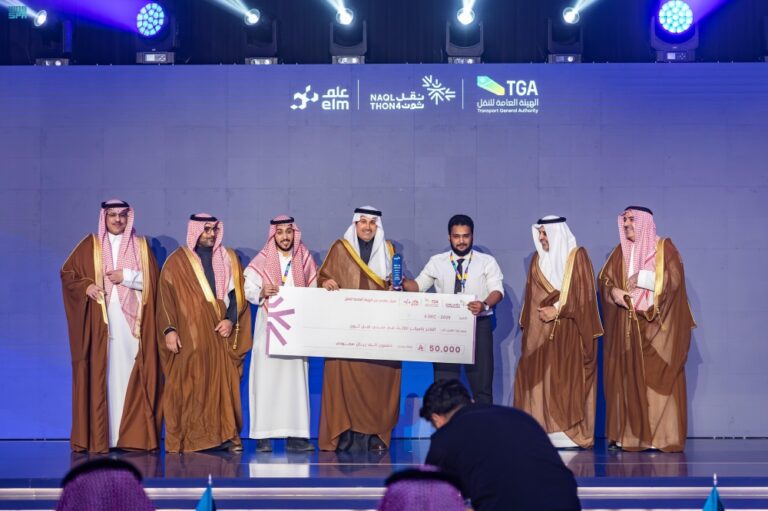 بجوائز-300-ألف-ريال.-تكريم-3-فرق-في-منافسات-“تحدي-النقل”