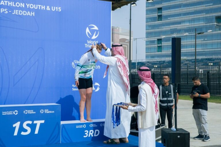 بن-جلوي-توج-ابطال-آسيوية-الترايثلون-بجدة