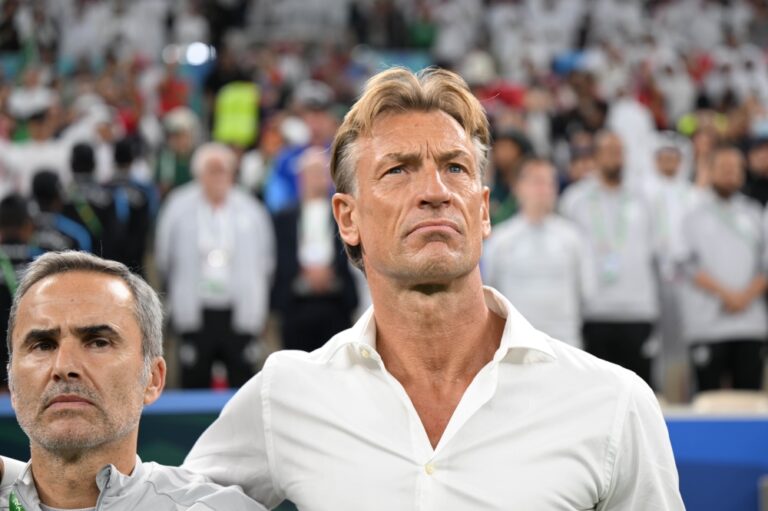 رينارد-يعيد-6-لاعبين-للتشكيل-الأساسي-لـ-الأخضر-أمام-فلسطين