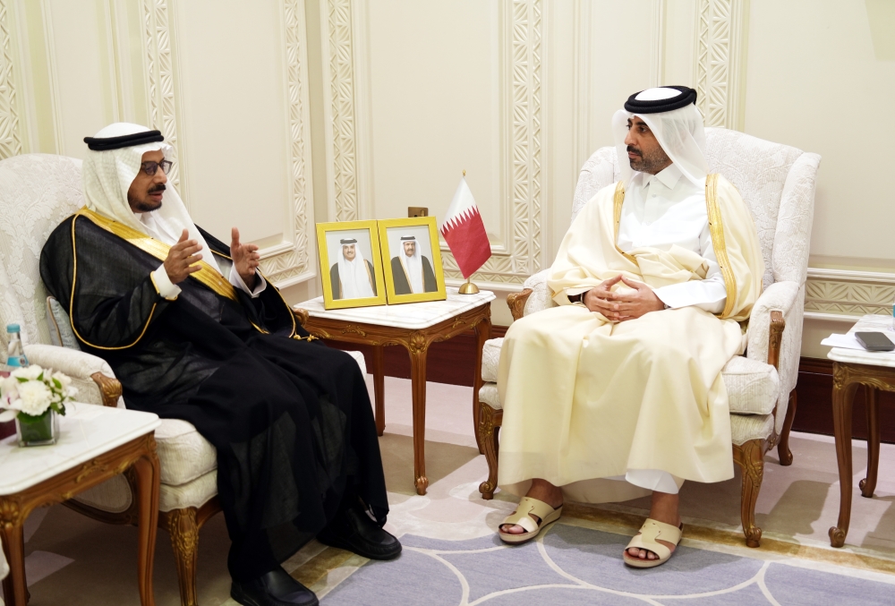 أمين مجلس الشورى يبحث تطوير العمل البرلماني المشترك مع نظيره القطري 37 أمين-مجلس-الشورى-يبحث-تطوير-العمل-البرلماني-المشترك-مع-نظيره-القطري