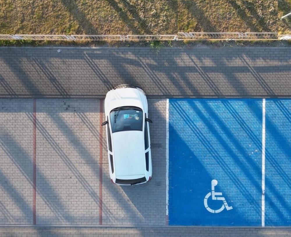 2283-مركبة.-حملة-ميدانية-لضبط-مخالفات-مواقف-الأشخاص-ذوي-الإعاقة