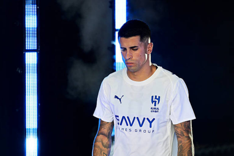 عاجل.-رسالة-غامضة-من-جواو-كانسيلو-بعد-اقترابه-من-قائمة-الهلال 