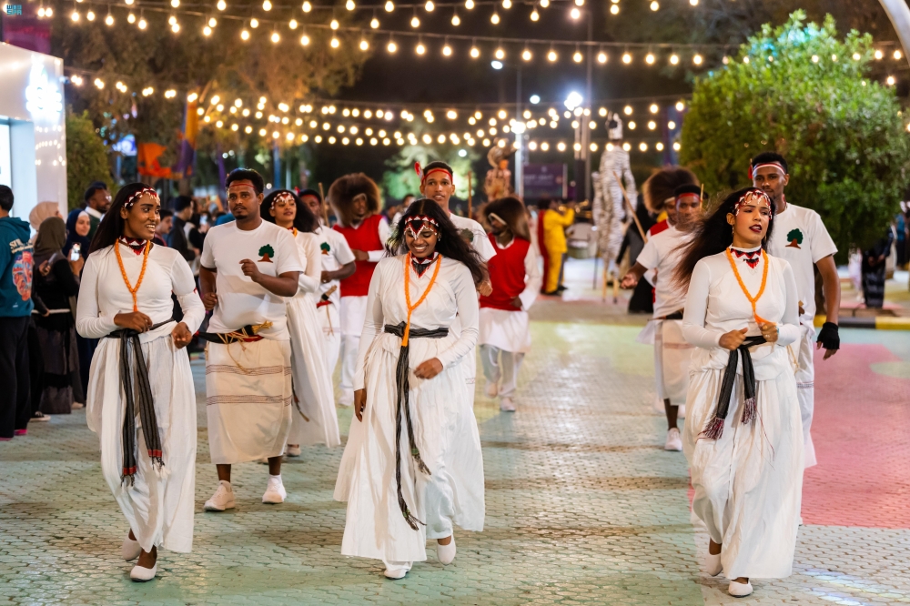 انسجام عالمي.. حضور بارز للقهوة و"الماسنقو" بأيام الثقافة الإثيوبية 27 انسجام-عالمي.-حضور-بارز-للقهوة-و”الماسنقو”-بأيام-الثقافة-الإثيوبية