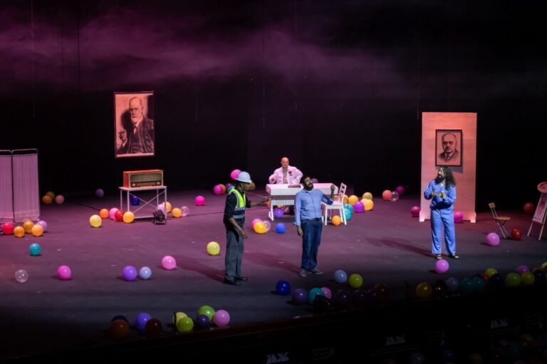 مهرجان-الرياض-للمسرح-يتألق-في-ثالث-أيامه-بعروض-مسرحية-وترفيهية