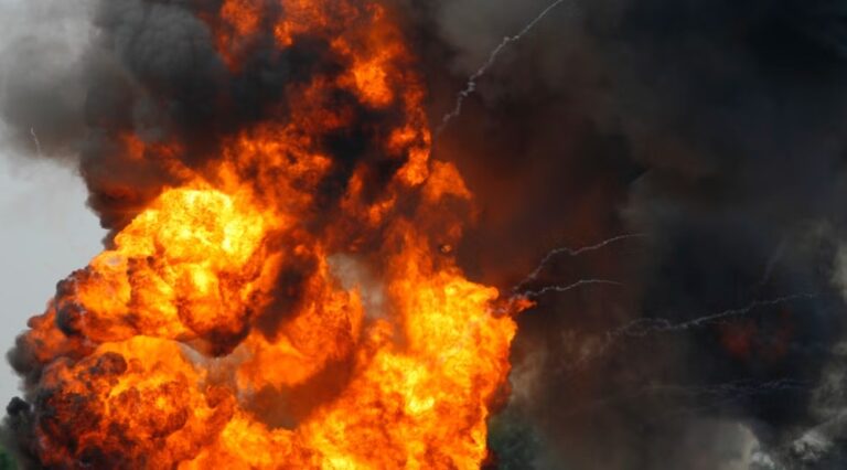 الفلبين.-مقتل-وإصابة-10-أشخاص-في-انفجار-بمتجر-للألعاب-النارية