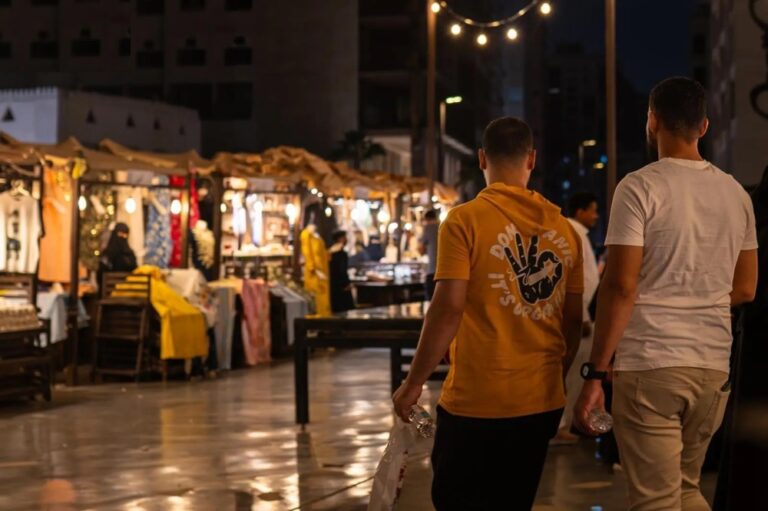 تجربة-تسوق-متكاملة.-جدة-التاريخية-تفتتح-بسطات-شارع-الذهب