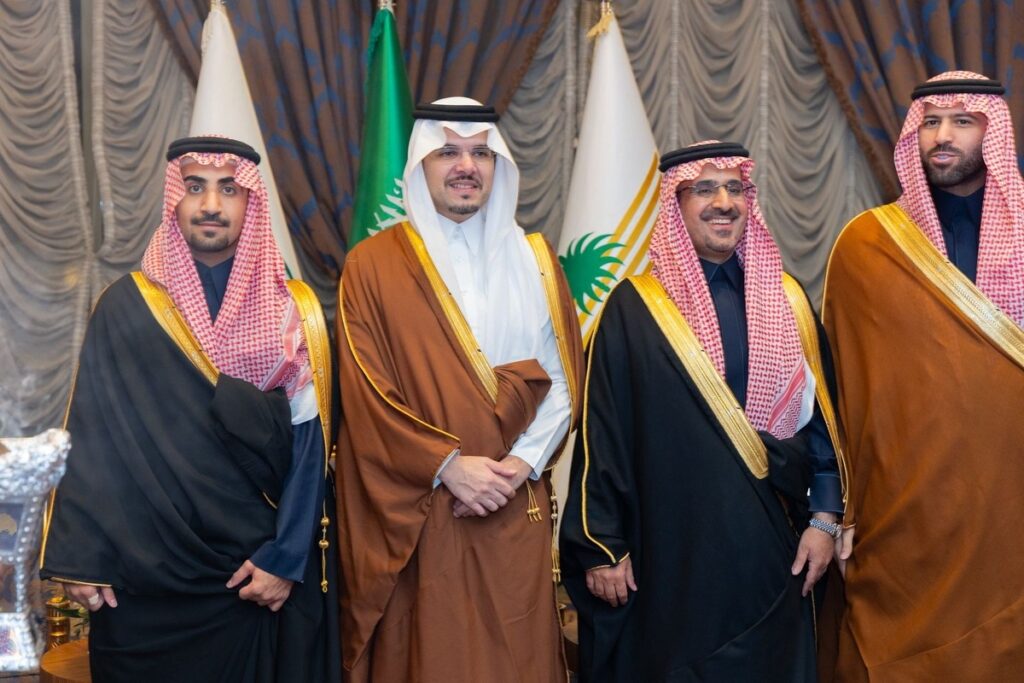 سمو نائب أمير منطقة الرياض يشرف حفل زواج نجل الشيخ سعود بن نومه بالرياض 78 IMG 20251208 WA0000