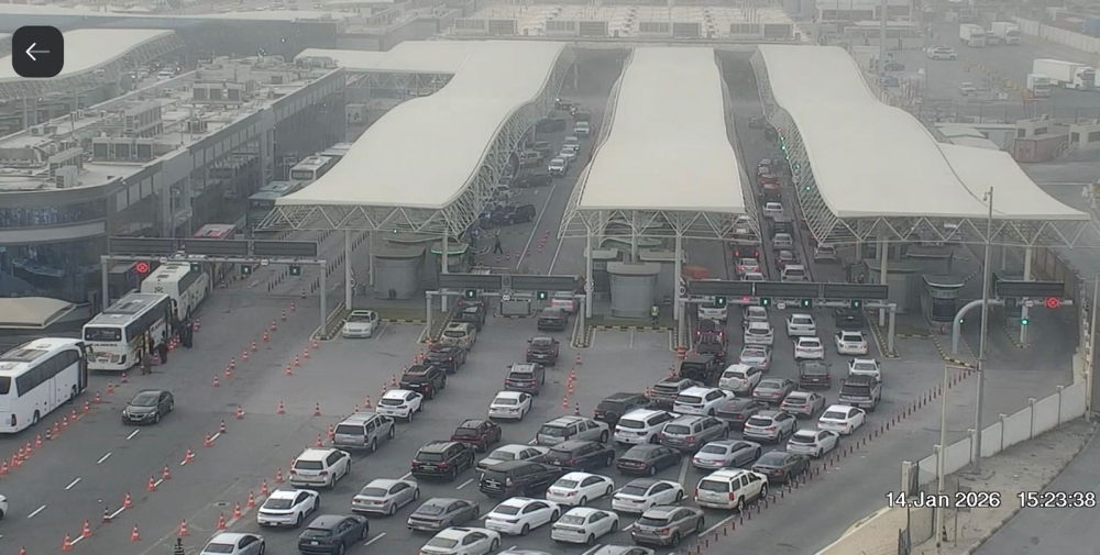 عاجل:-كثافة-بجسر-الملك-فهد.-31-دقيقة-لإنهاء-إجراءات-العبور