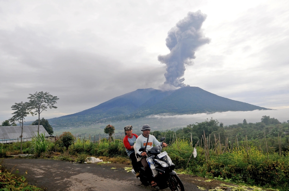 رفع-درجة-الحذر.-ثوران-بركان-جبل-مارابي-في-إندونيسيا