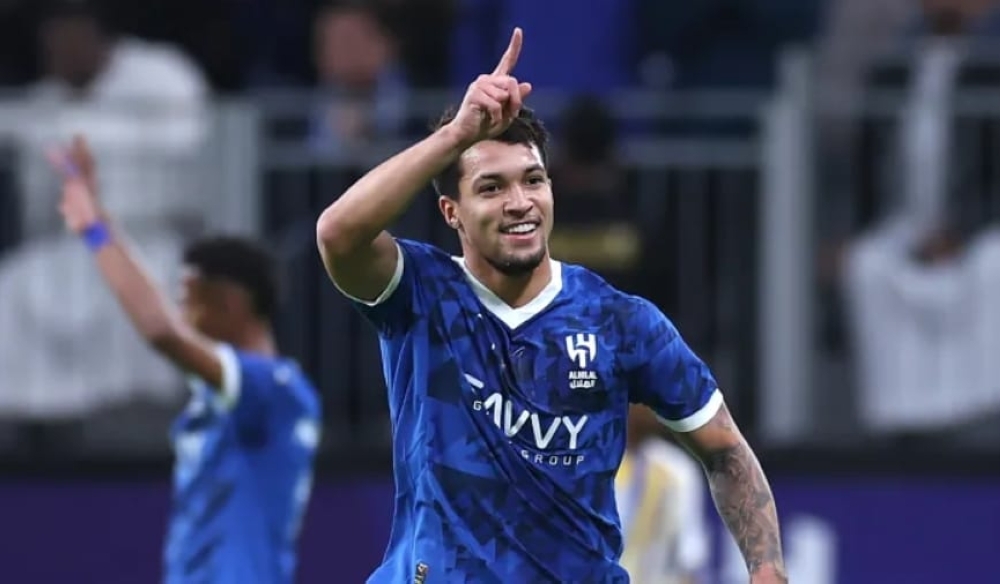 عاجل.-نجم-في-الدوري-الإنجليزي-وراء-انسحاب-فلامينغو-من-صفقة-ماركوس-ليوناردو