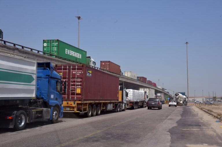 مركز-لوجستي-بمطار-الملك-فهد-لإنهاء-تكدس-الشاحنات-بالدمام