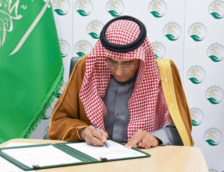 “الملك-سلمان-للإغاثة”-يوقع-اتفاقية-لتشغيل-العيادات-المتنقلة-في-صعدة-وحجة