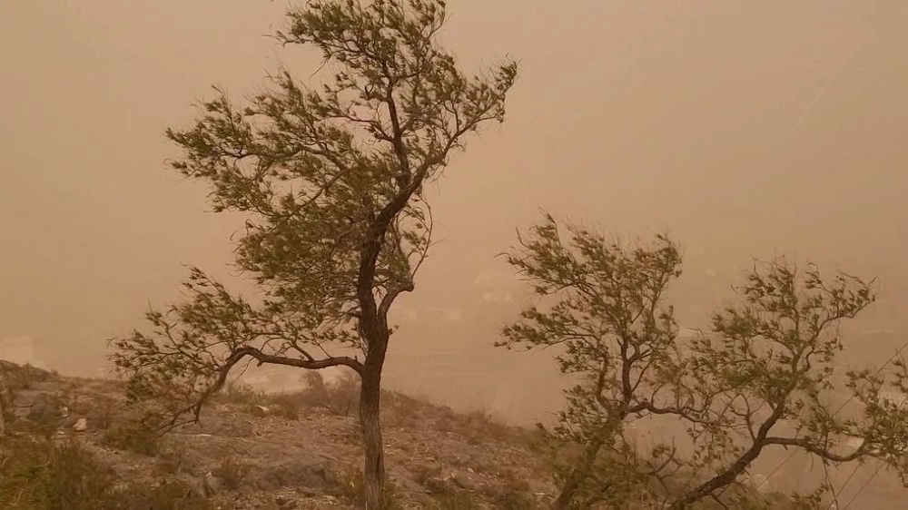 حالة-الطقس.-رياح-مثيرة-للأتربة-والغبار-وتدني-مدى-الرؤية-على-9-مناطق