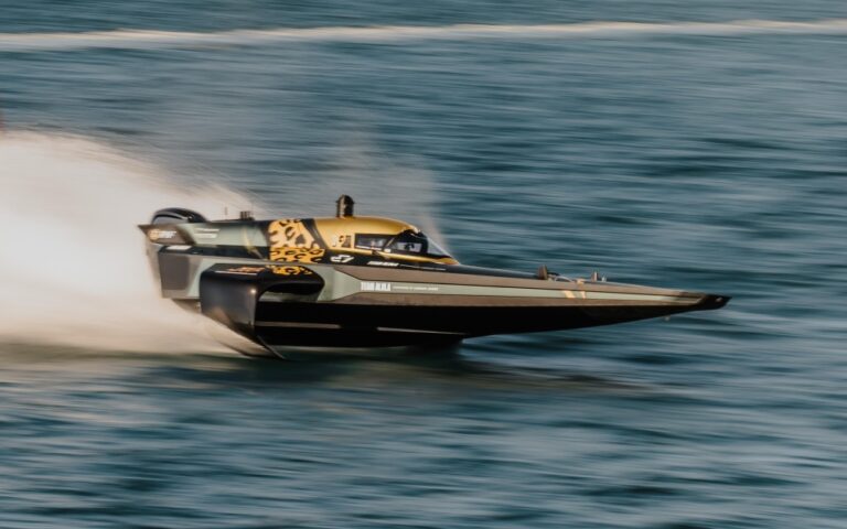 غداً.-انطلاق-الجولة-الافتتاحية-لبطولة-القوارب-الكهربائية-السريعة-“e1”-في-جدة