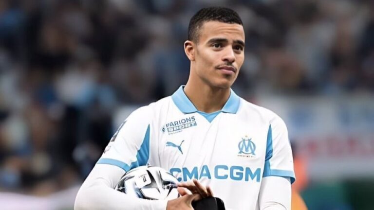 الهلال-يستهدف-ماسون-غرينوود-بعرض-رسمي