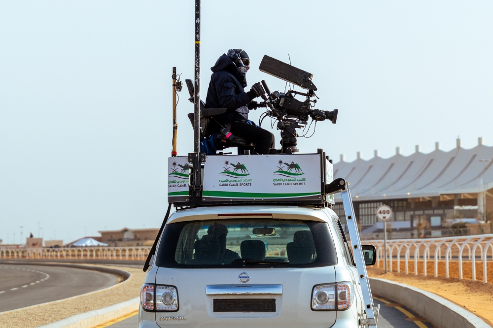 125-ساعة-بث-لمهرجان-خادم-الحرمين-الشريفين-للهجن-خلال-10-أيام