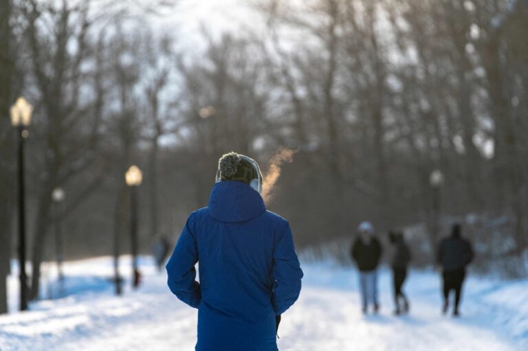 عاصفة-شتوية-كبرى-تقترب-من-الولايات-المتحدة.-وإلغاء-نحو-8-آلاف-رحلة-جوية