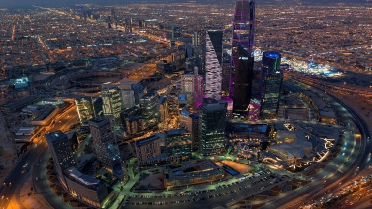 تنوع-شتاء-السعودية-يجذب-سياح-الخليج-بين-الشرقية-والرياض-وحائل