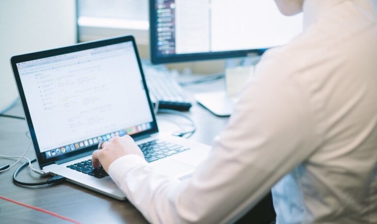 تسجيل-سري-يحفظ-الكرامة.-و3-جهات-حكومية-تفحص-طلبات-«تكافل»