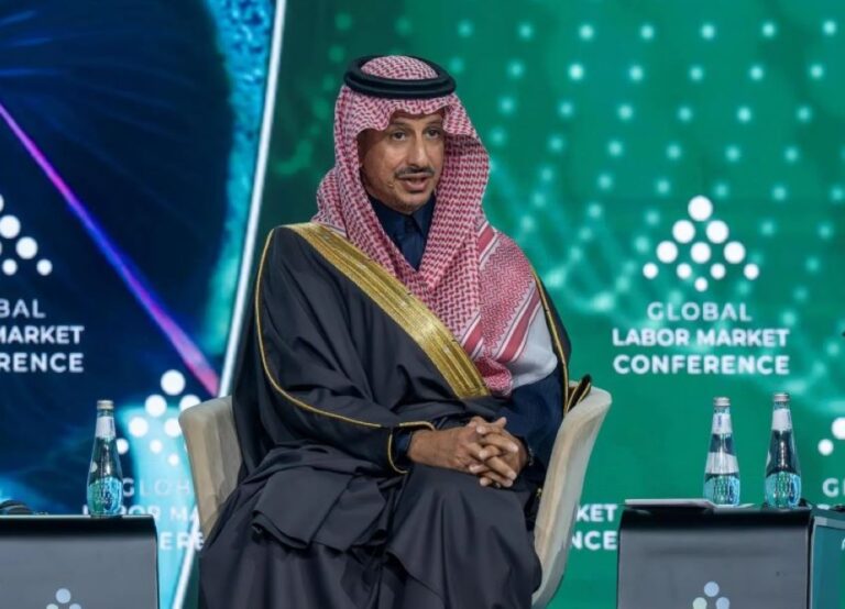 الخطيب:-عدد-العاملين-في-قطاع-السياحة-ارتفع-لأكثر-من-مليون-موظف