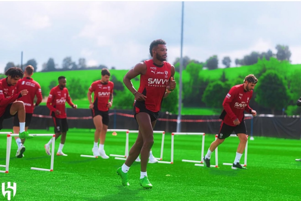 عاجل.-علي-البليهي-يطلب-توقيع-مخالصة-مع-الهلال-لهذا-السبب