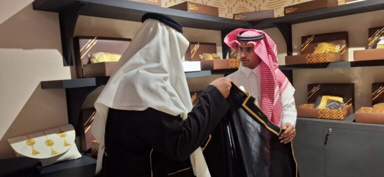 “مهرجان-البشت-الحساوي”-يحتفي-باليونسكو-ويعيد-“الدفة-النسائية”-بعد-60-عامًا