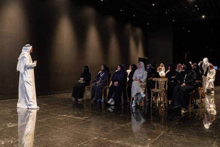 “الثقافة”.-ورش-عمل-متخصصة-للمرشدين-السياحيين-في-“جدة-التاريخية”