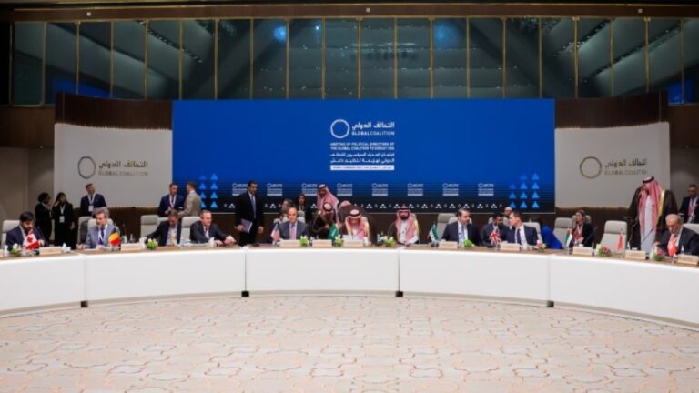 بينها-النقل-السريع-لمحتجزي-داعش.-أبرز-ما-جاء-في-بيان-اجتماع-التحالف-الدولي-بالرياض