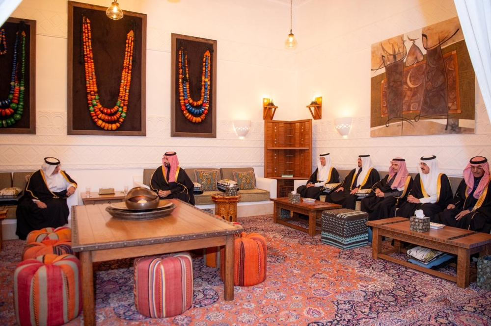 ولي-العهد-يستعرض-العلاقات-التاريخية-وفرص-التعاون-مع-نظيره-البحريني