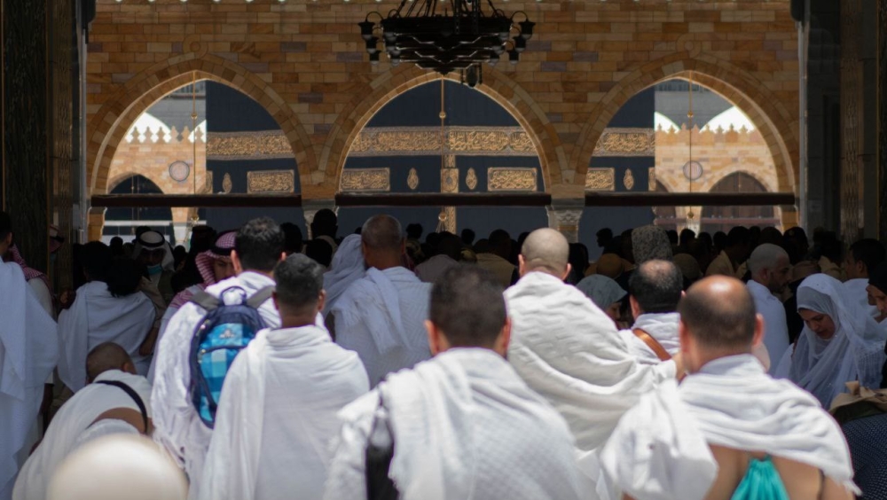 عاجل:-للحدّ-من-باقات-العمرة-الوهمية.-ضبط-92-مخالفة-بمكاتب-السفر-بالرياض-وجدة