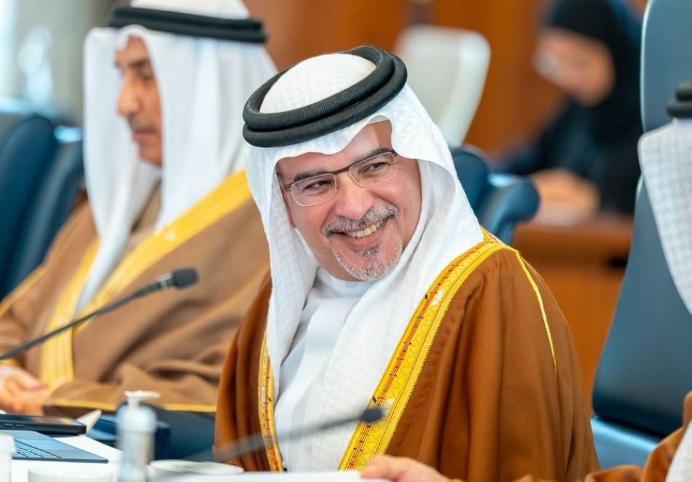 ولي-عهد-البحرين-يصل-إلى-الرياض-وفي-مقدمة-مستقبليه-نائب-أمير-المنطقة