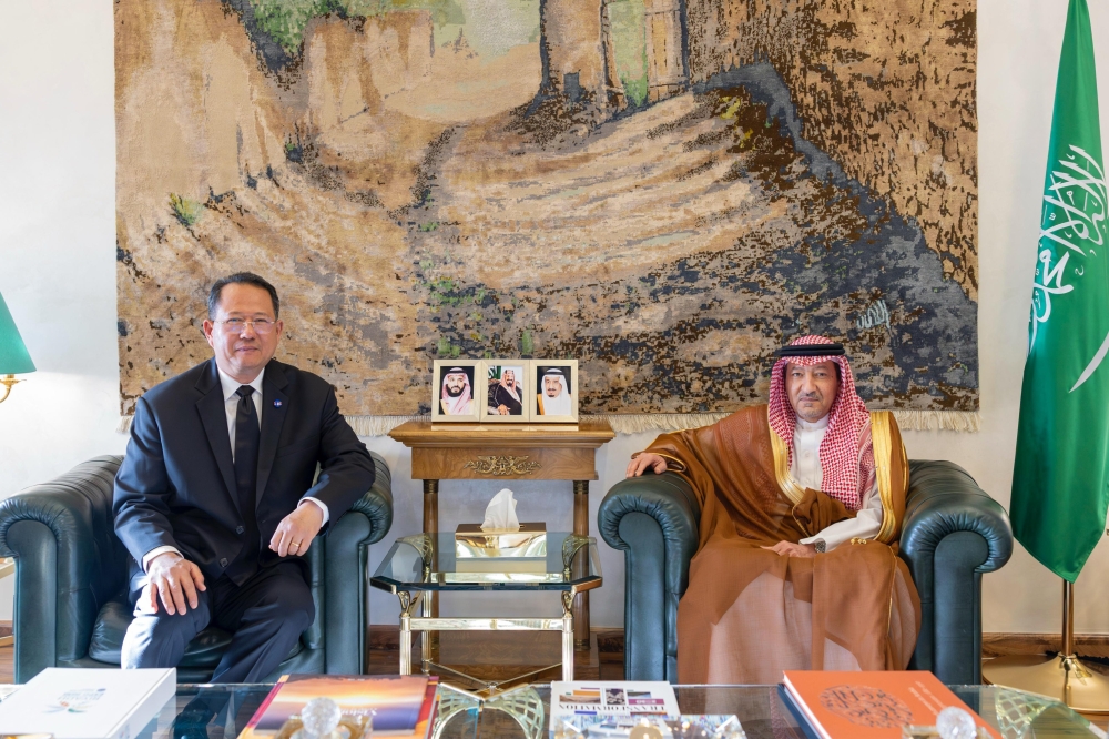 نائب-وزير-الخارجية-يبحث-جهود-دعم-الشعب-الفلسطيني-مع-مفوض-“الأونروا”