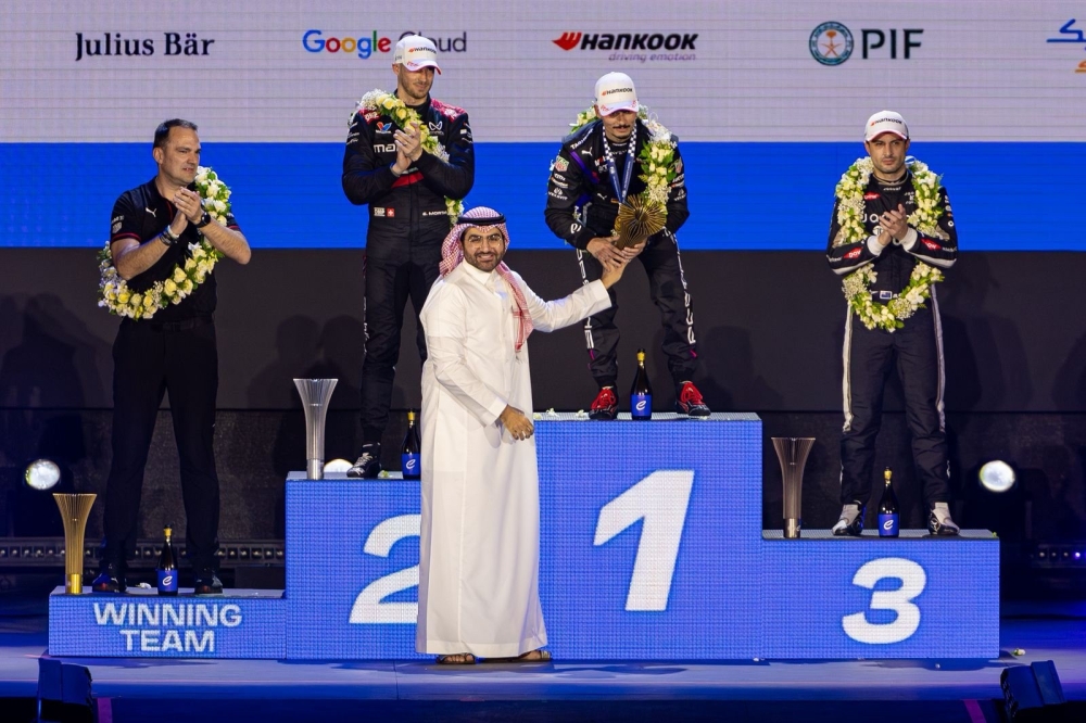 *الألماني-“فيرلاين”-يحصد-لقب-الجولة-الرابعة-من-بطولة-العالم-“إي-بي-بي-للفورمولا-إي”-بجدة*