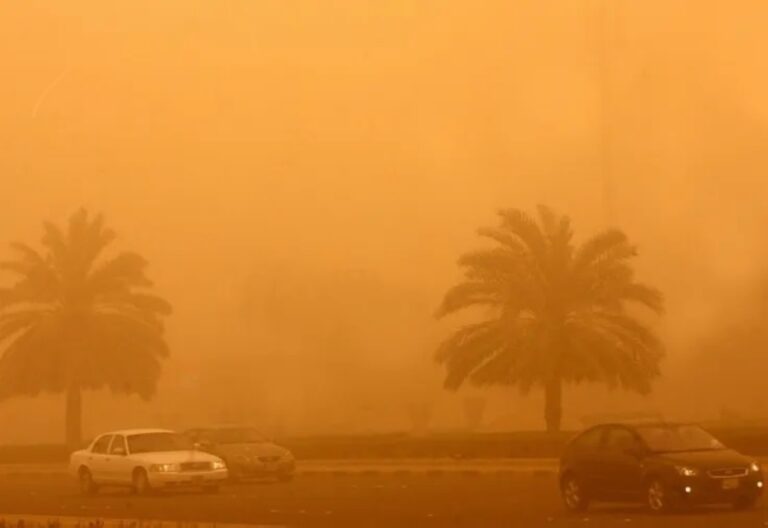 الجوف.-تنبيه-من-رياح-وأتربة-مثارة-على-سكاكا-و3-محافظات